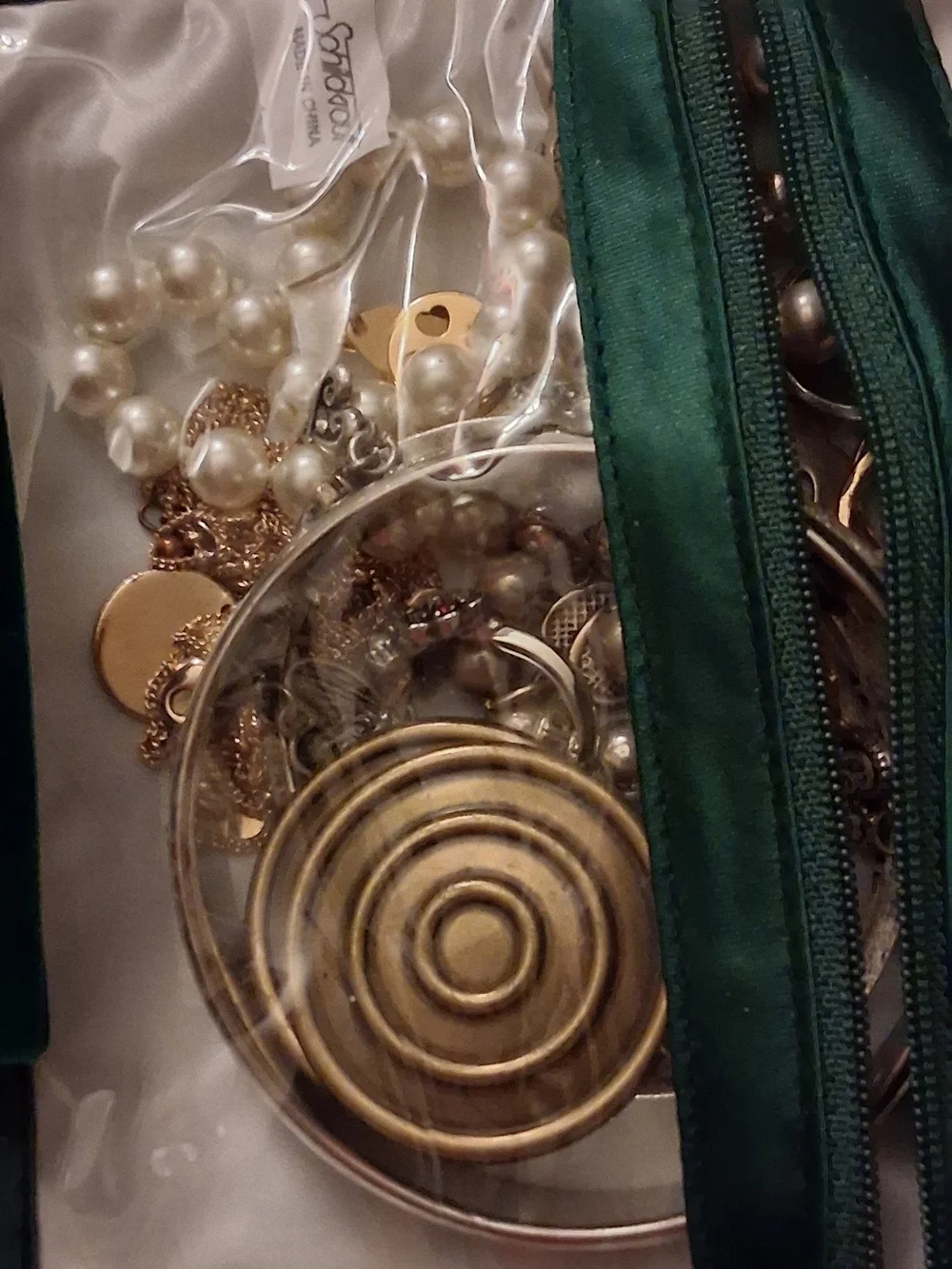 Green Travel Jewelry Roll Organizer